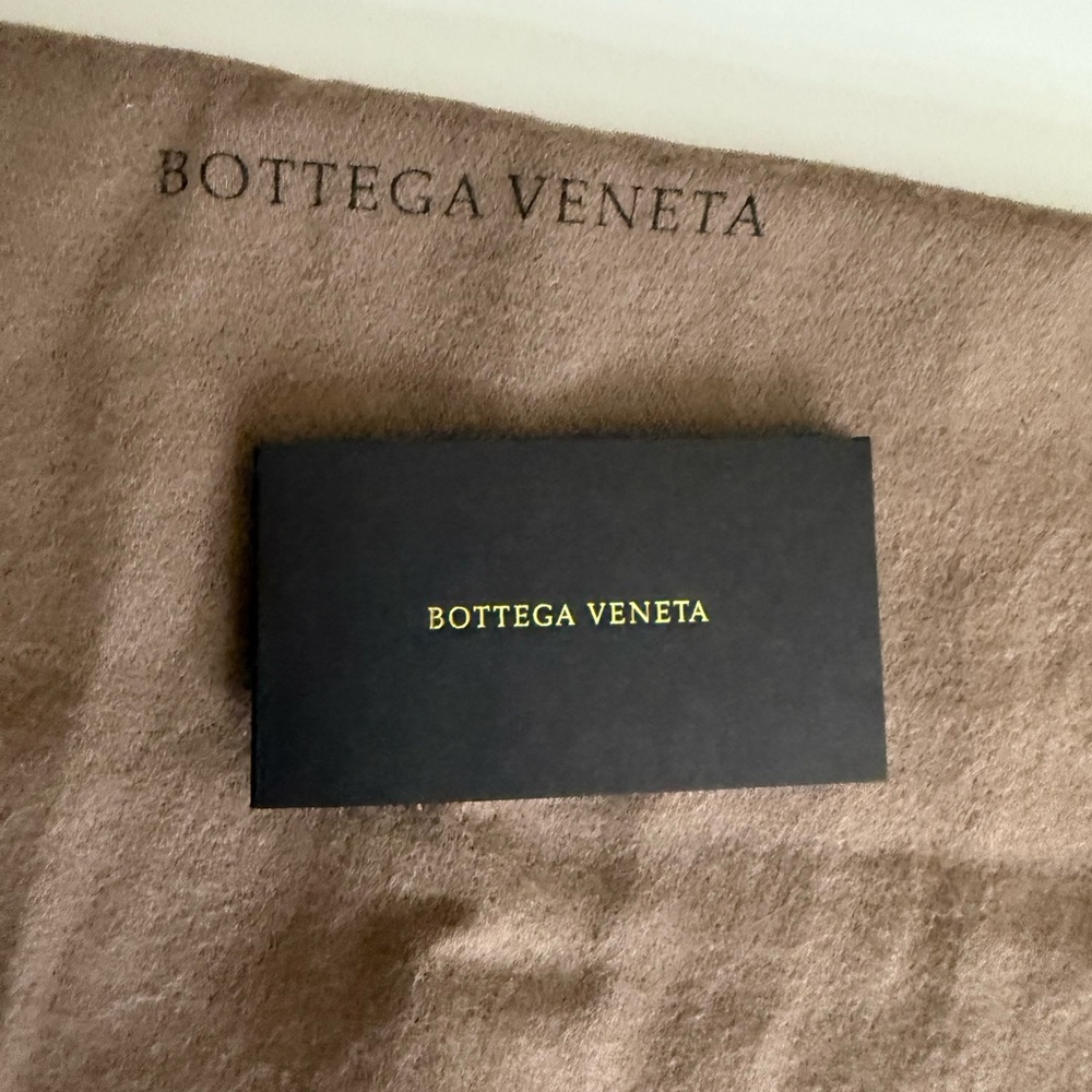 Bottega Veneta Leather Messenger Bag Black NWT $2520 - Picture 13 of 16